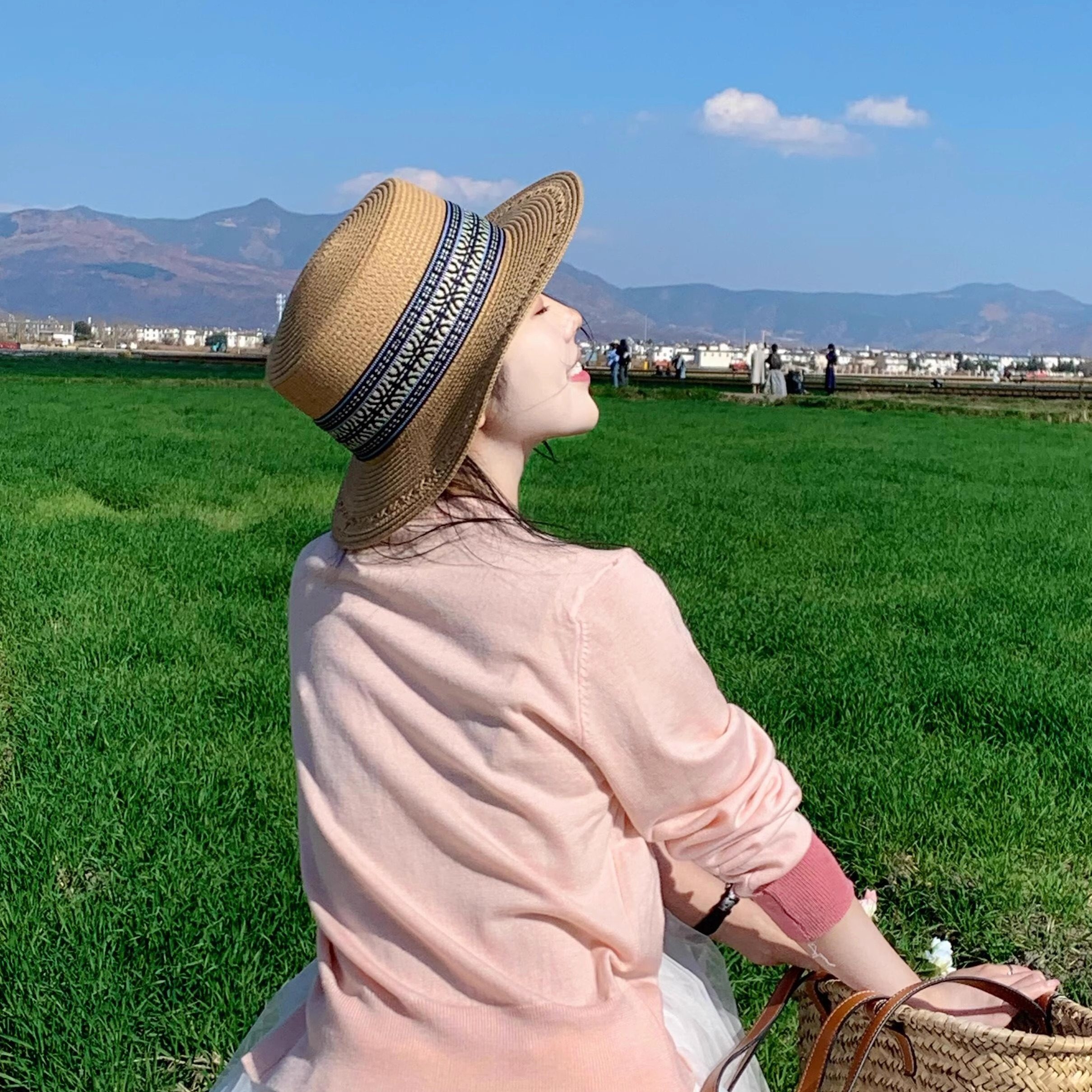 夏天平顶小礼帽女复古风遮阳防晒沙滩度假宽檐草帽波西米亚民族风