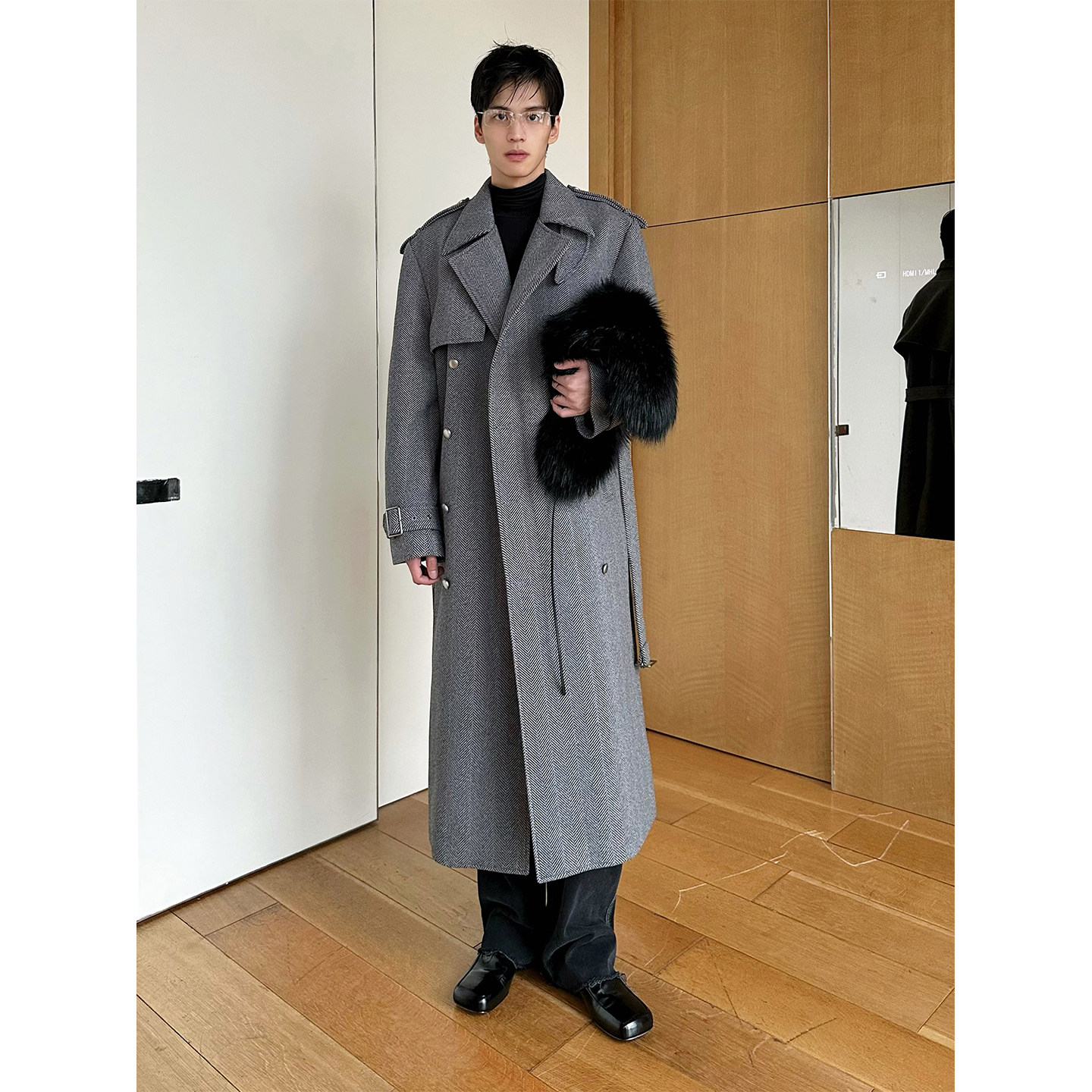 TRENDYWU羊毛硬挺立裁毛呢大衣