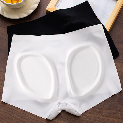 蜜桃臀中腰冰丝平角女内裤防走光