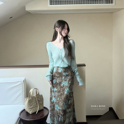 DARA ROSE-垂感高腰显瘦a字鱼尾包臀长裙半身裙(不含上衣)QK9882