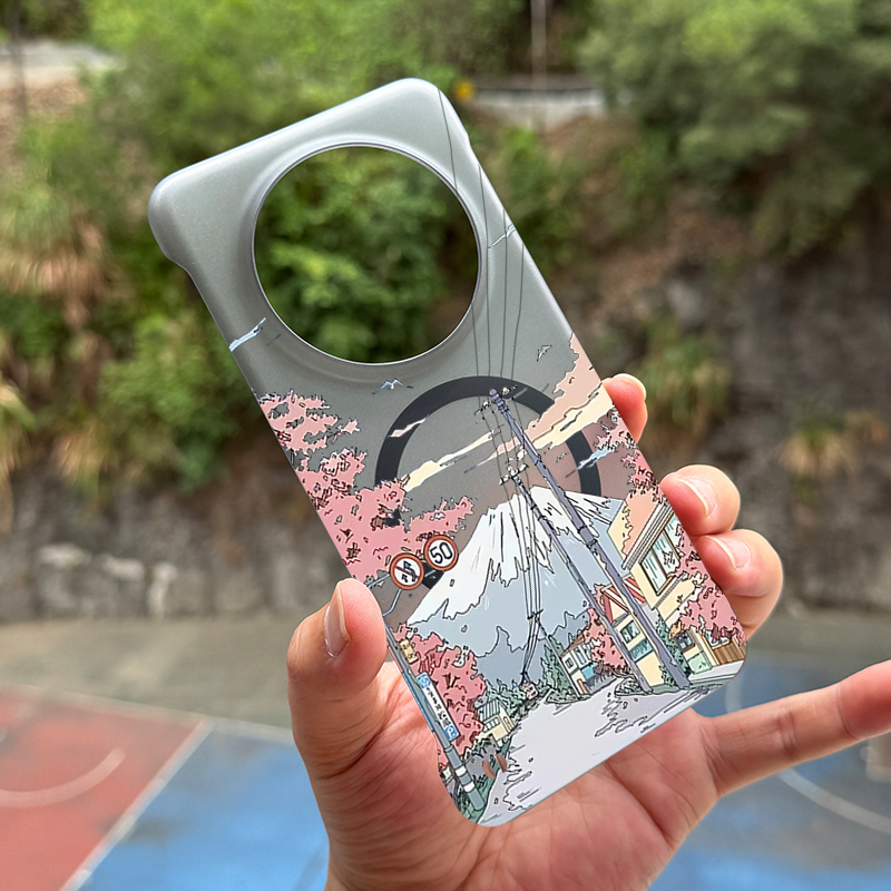 华为mate70pro磁吸充电外壳曲面