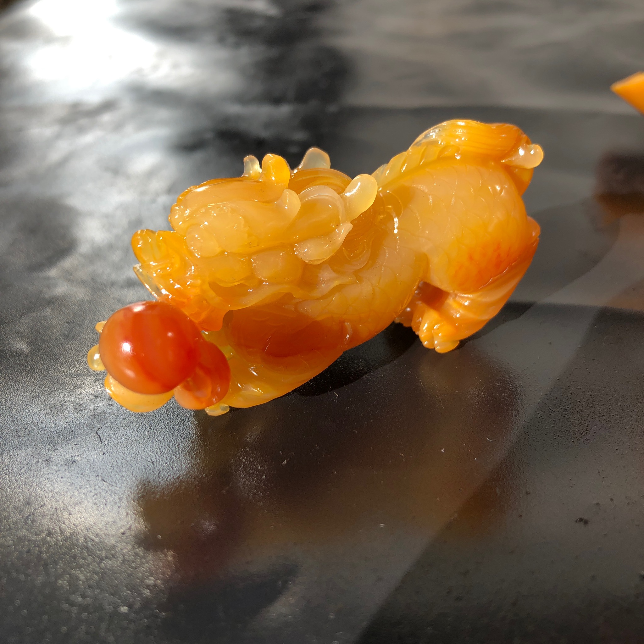 云南龙陵天然黄龙玉挂件手把件山筋料龙头貔貅大师雕刻带证书包邮