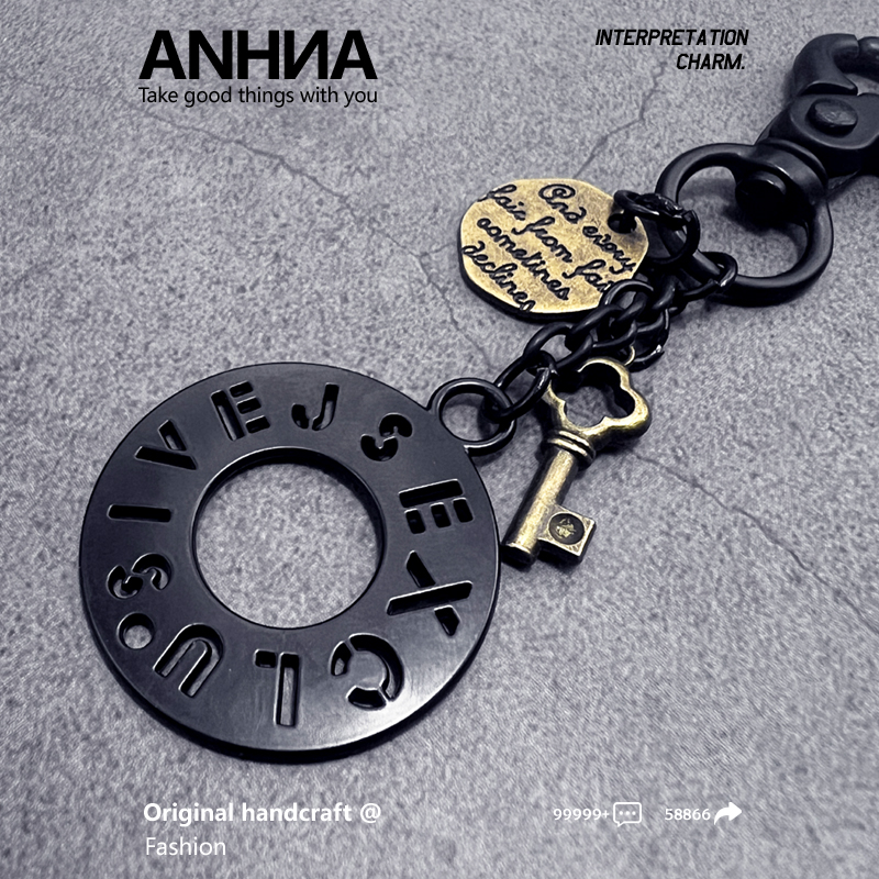 潮牌包包挂件小众设计裤子挂饰品钥匙扣个性创意腰间锁匙挂扣复古