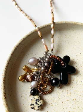 时髦多层次镂空花流苏长款项链