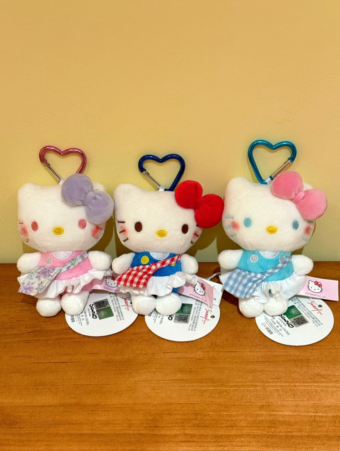 日本正版糖果色夏日hello Kitty挂件毛绒公仔玩偶包包挂件可爱