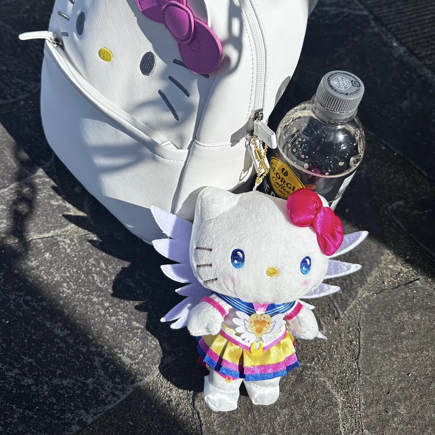 日本正版美少女战士联名hellokitty包包挂件毛绒公仔kt玩偶钥匙扣