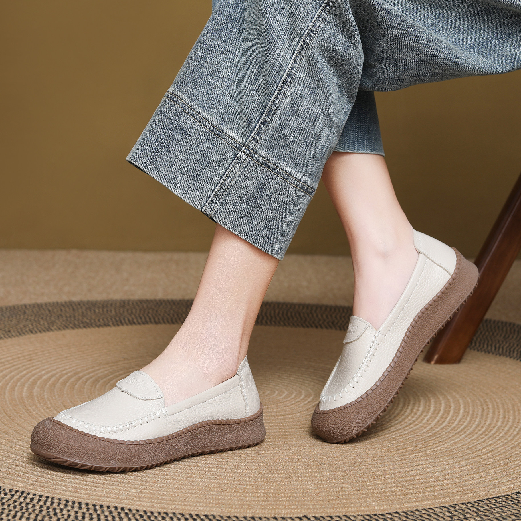 真皮妈妈鞋女2025新款软底软面春秋休闲皮鞋中老年舒适豆豆鞋单鞋,女鞋,乐福鞋（豆豆鞋）,淘宝优惠券,粉丝福利购,淘宝优惠卷