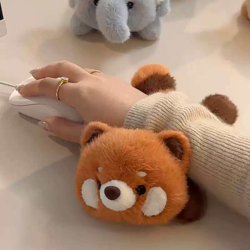 小熊猫护腕垫鼠标手腕垫桌伴娃娃玩偶可爱毛绒桌面小摆件陪伴装饰