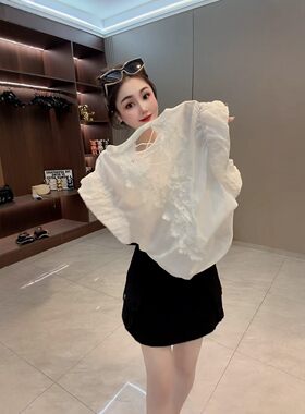 后背镂空蕾丝拼接小飞袖t恤女