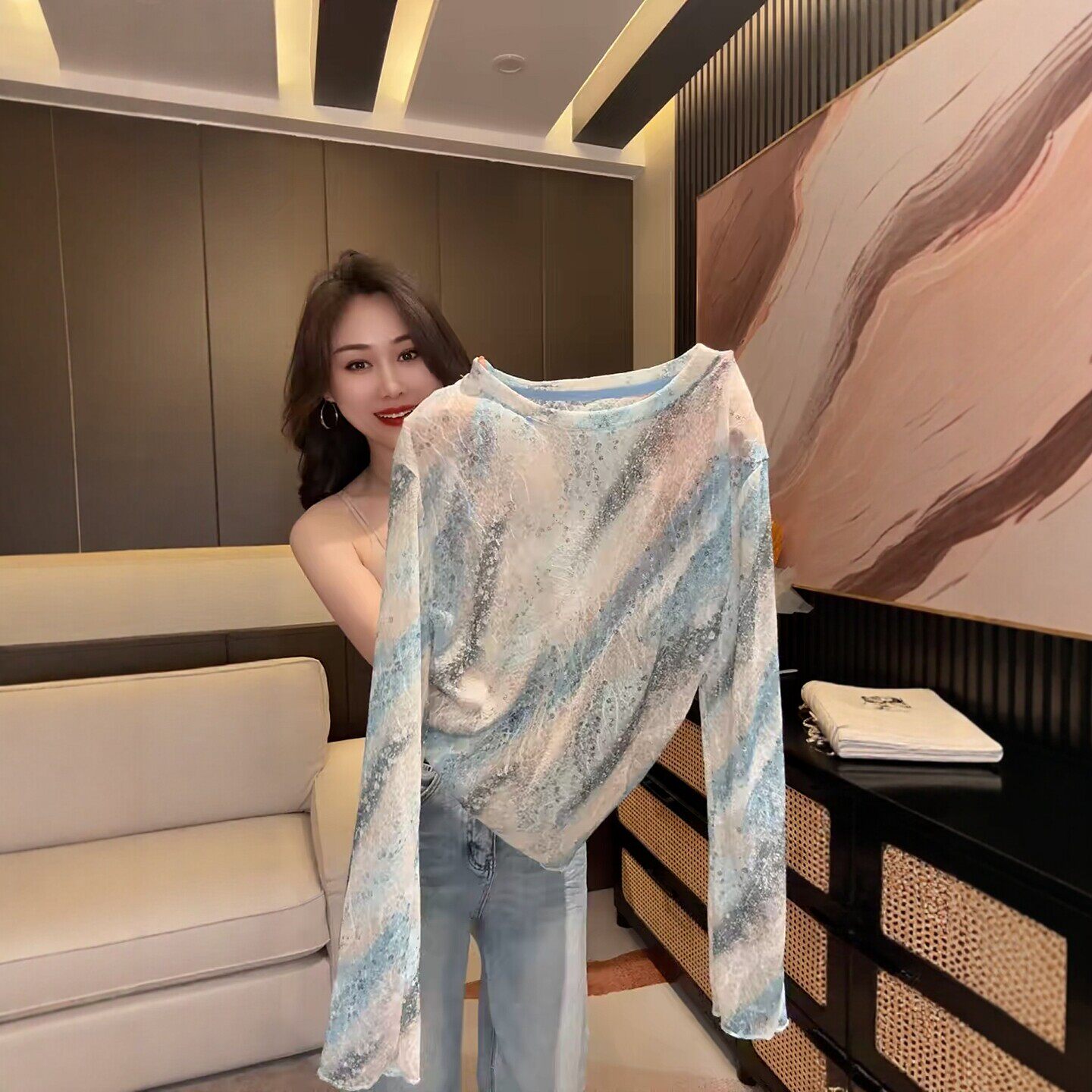 欧货微透网纱打底衫2026新款扎染印花长袖t恤薄款罩衫防晒上衣夏 - 实物图