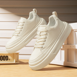 春季休闲风白色运动休闲板鞋中高帮板鞋百搭软底时尚潮流男士潮鞋