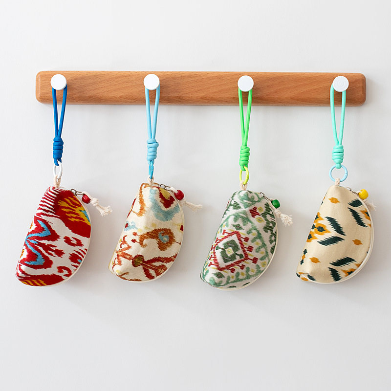 民族风新疆文创零钱包女小众轻便口红卫生巾收纳钥匙小包