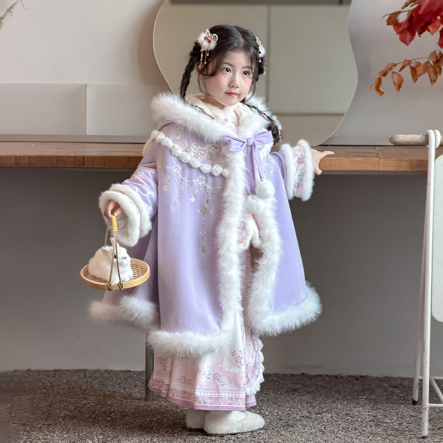 女童中国风汉服斗篷披风冬季2026新款儿童加绒加厚毛领连帽外套潮