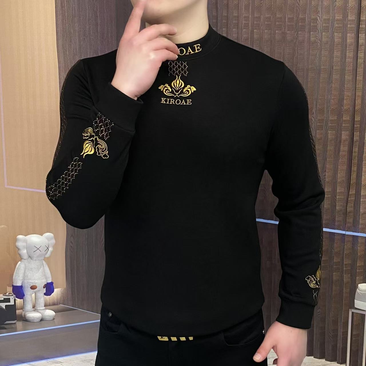男士2025秋冬新款设计感轻奢刺绣T恤百搭打底长袖上衣潮流加绒T恤