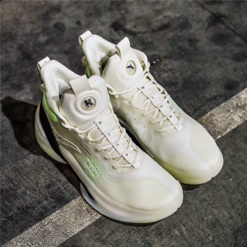 安踏 2021秋冬新款kt7克莱汤普森篮球鞋男减震实战球鞋 112141101