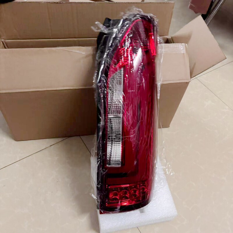 适用厦门金龙凯歌后尾灯刹车灯凯特KT凯锐新款国六原厂尾灯总成