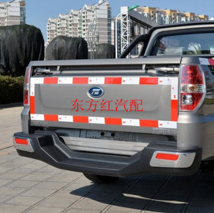 适用于广东福迪雄狮F16皮卡后尾灯总成雄师灯壳刹车组合灯罩灯泡