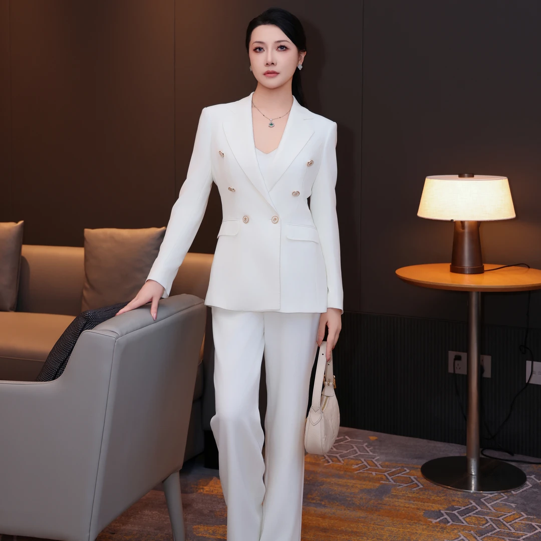 2025秋冬时尚轻奢白色外套女西装套装修身气质轻奢设计师显瘦西服