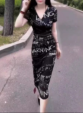 英国cherrykoko夏季新款时尚v领连衣裙字母修身显瘦中长款女