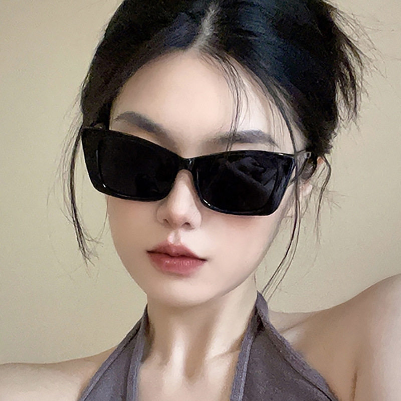 英国CherryKoko欧美时尚蝴蝶框女士太阳镜简约个性镂空镜腿眼镜