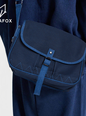 男士斜挎包靛蓝色日系简约通勤工装轻便男包外出大容量单肩帆布包