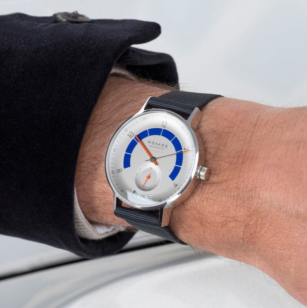 nomos 1303 男士自动机械表41mm 蓝色萤光德国腕表简约风格带日期