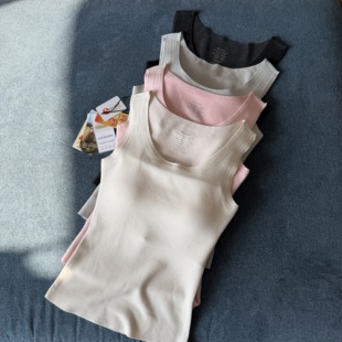 色系 羊毛蚕丝空气层 版 都长在了心尖上 自发热一体杯背心 型