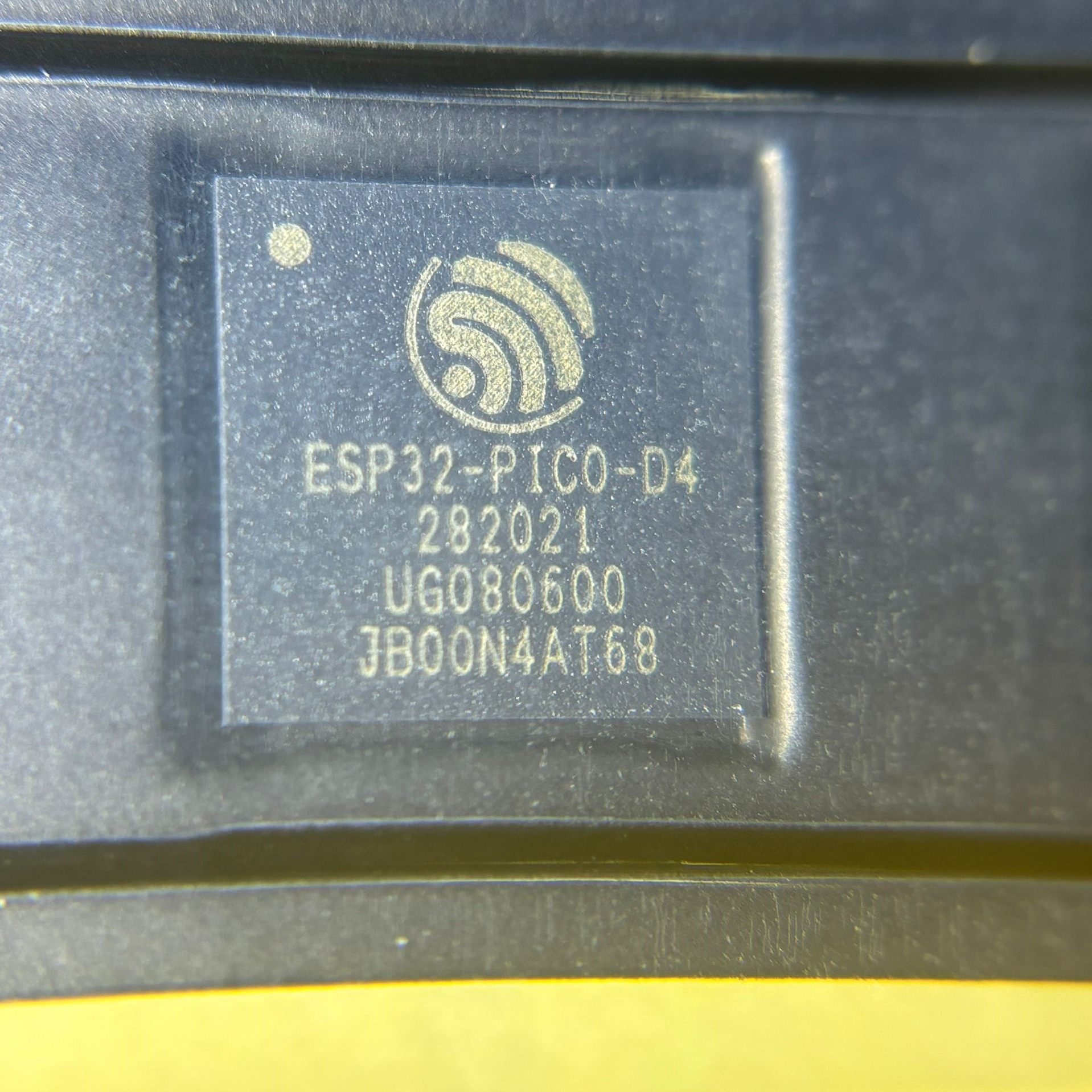 无线收发芯片 ESP32-PICO-D4 全新原装 QFN-48-EP(7x7) 射频芯片