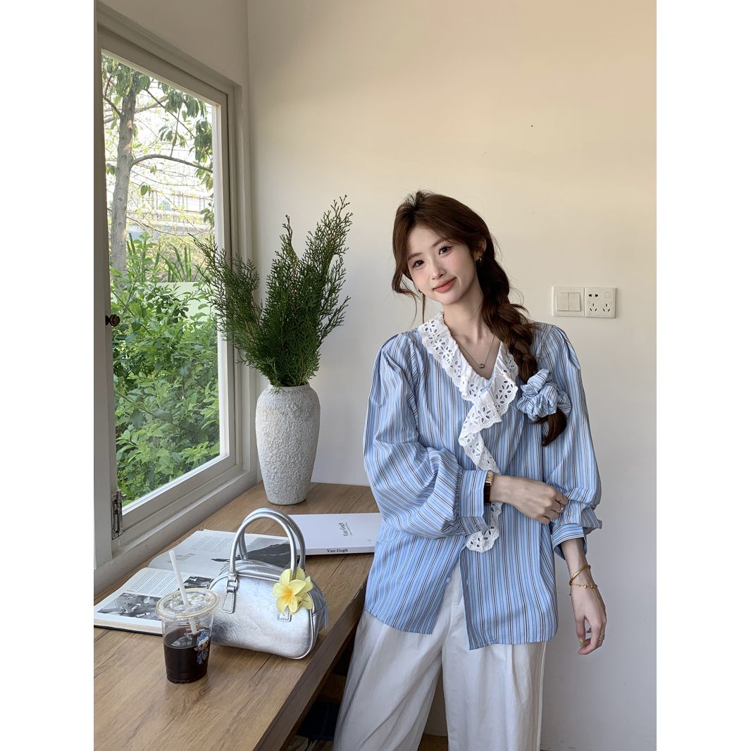 海盐氧气韩版chic慵懒条纹v领拼接花边衬衫女2025别致长袖上衣ins