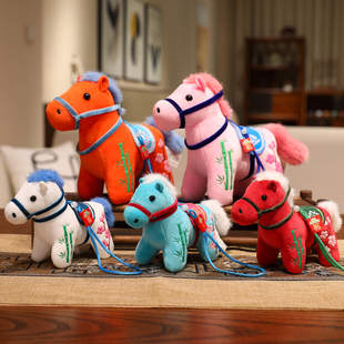 青梅竹马挂件2026马年吉祥物国风小马驹公仔挂饰生肖马包包钥匙扣