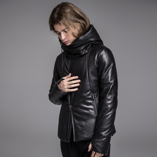 修身 暗黑系真皮羽绒服 原创先锋潮牌金控羊皮定 制款 型连帽 运动版