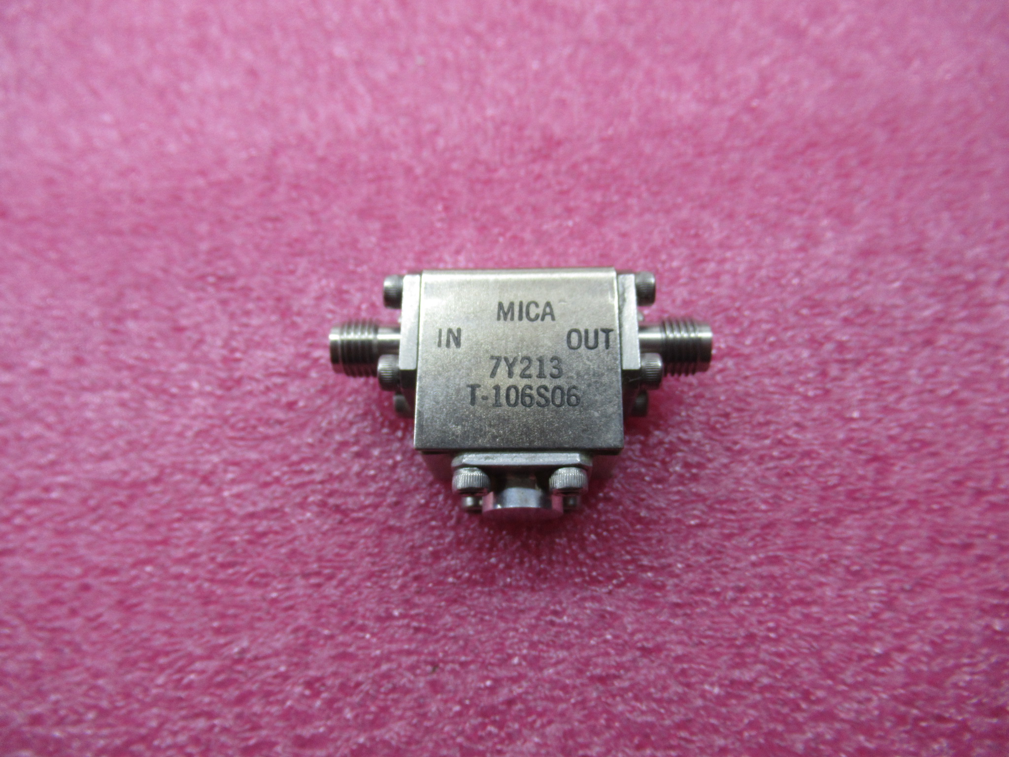 mica进口 5.5-7.5ghz 插损 0.4db 隔离度>20db 射频同轴隔离器