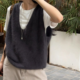 秋冬高级感拉绒V领纯羊毛针织衫马甲背心女宽松无袖毛衣叠穿坎肩