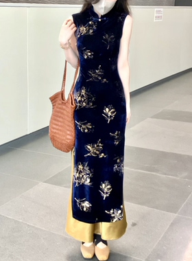 她来了复古馆新中式烫金丝绒藏蓝色显白贵气聚会日常旗袍连衣裙