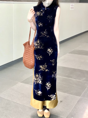 新中式藏蓝丝绒显白贵气旗袍裙