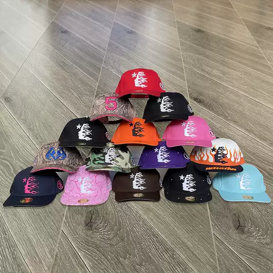 Hellstar Studios Fitted Hat with Rhinestone Embroidered Logo, Casual Sports Baseball Cap for Men and Women