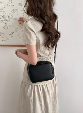 2025秋冬豆腐包真皮女包2025新款极简风日本Aeta鹿皮纹单肩斜挎