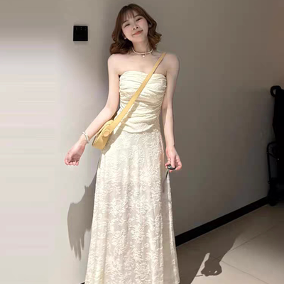 夏蓝汐雨SMBL RAIN 米色浮雕高级感褶皱抹胸裙收腰显瘦连衣裙女春