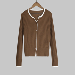 美拉德大洪官方旗舰店长袖瘦秋季式百搭撞色边设计针织衫V领开衫