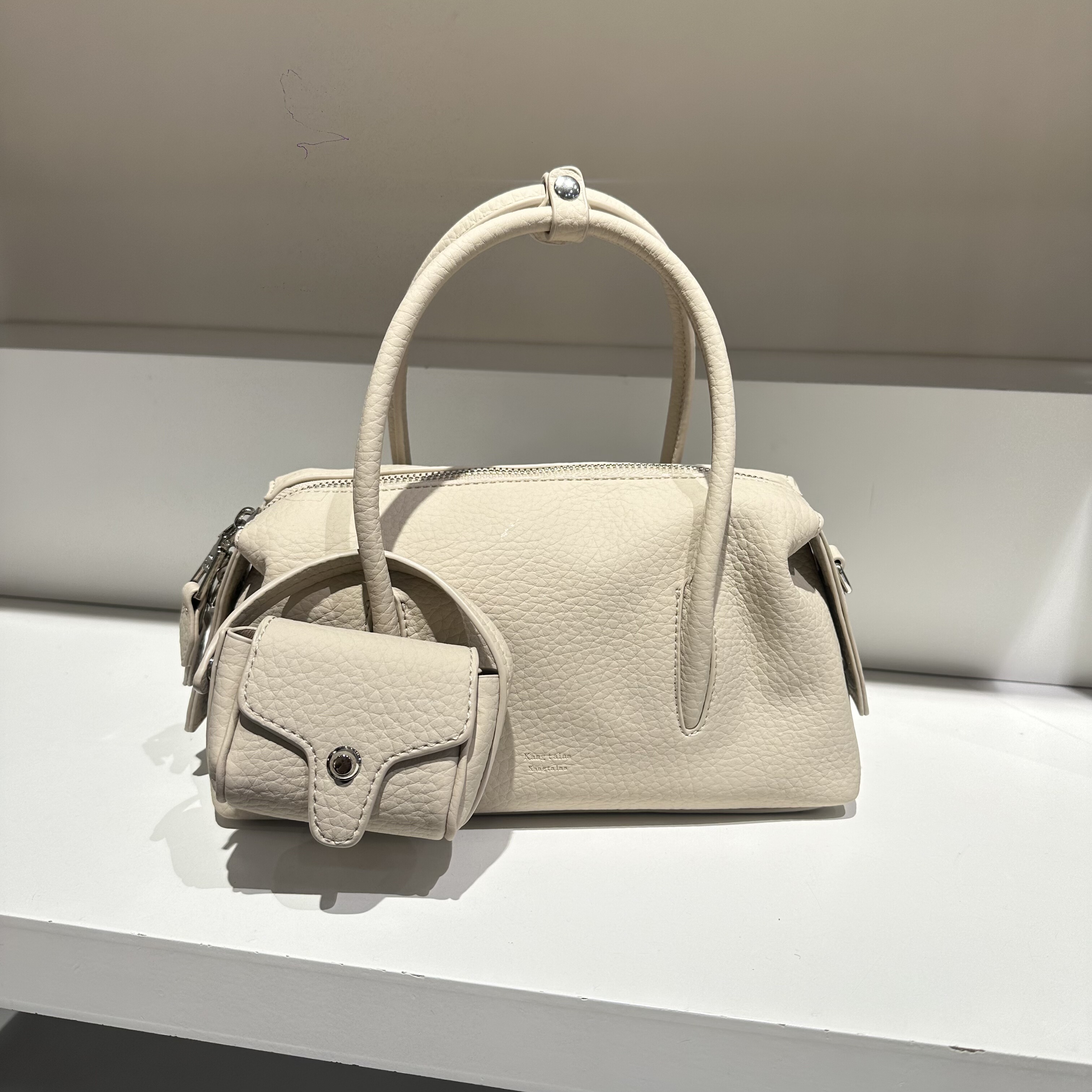 康康家新款荔枝纹复古休闲慵懒风软皮手提保龄球包单肩斜挎女包