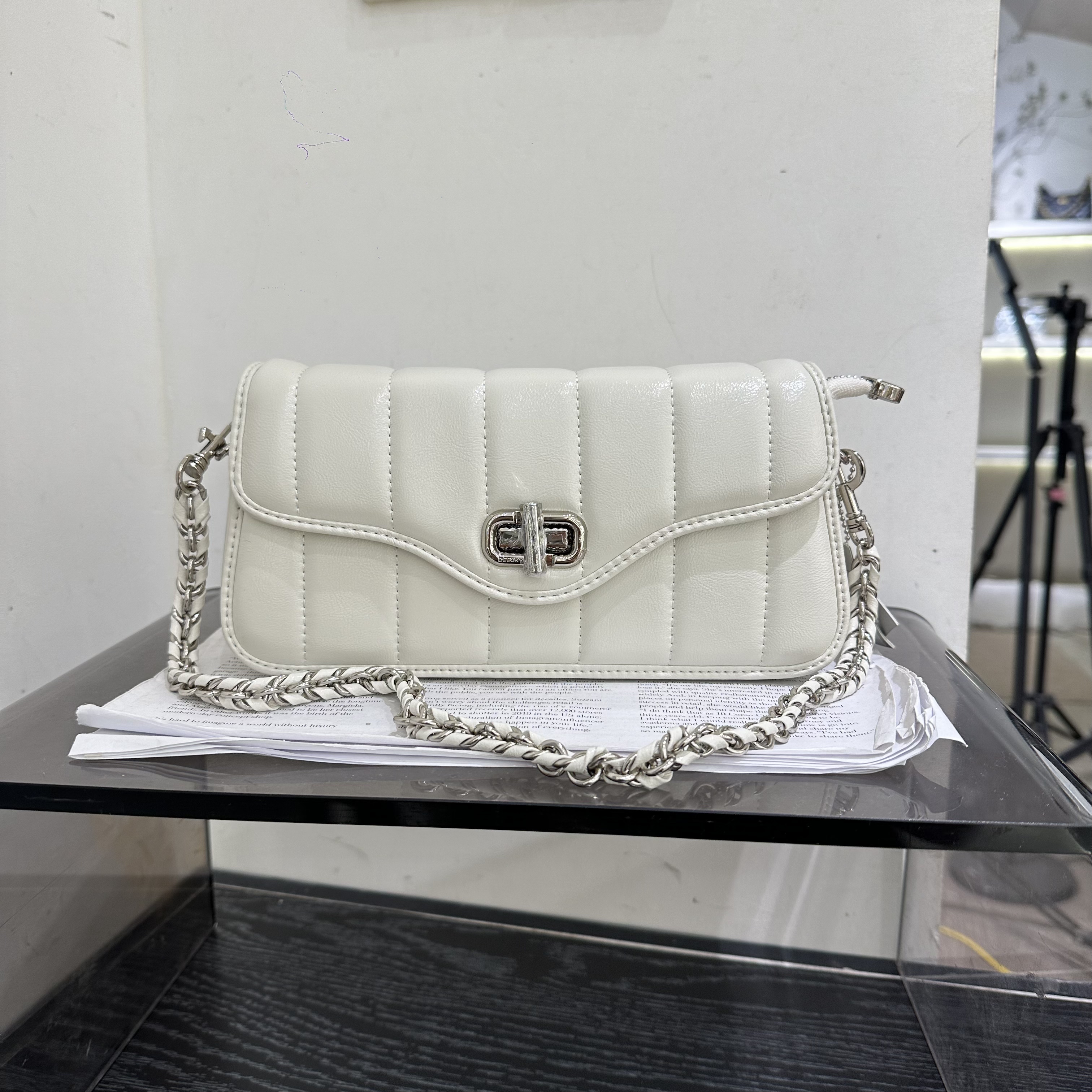 小d家新款时尚小香风菱格链条锁扣单肩腋下女包时髦百搭休闲洋气