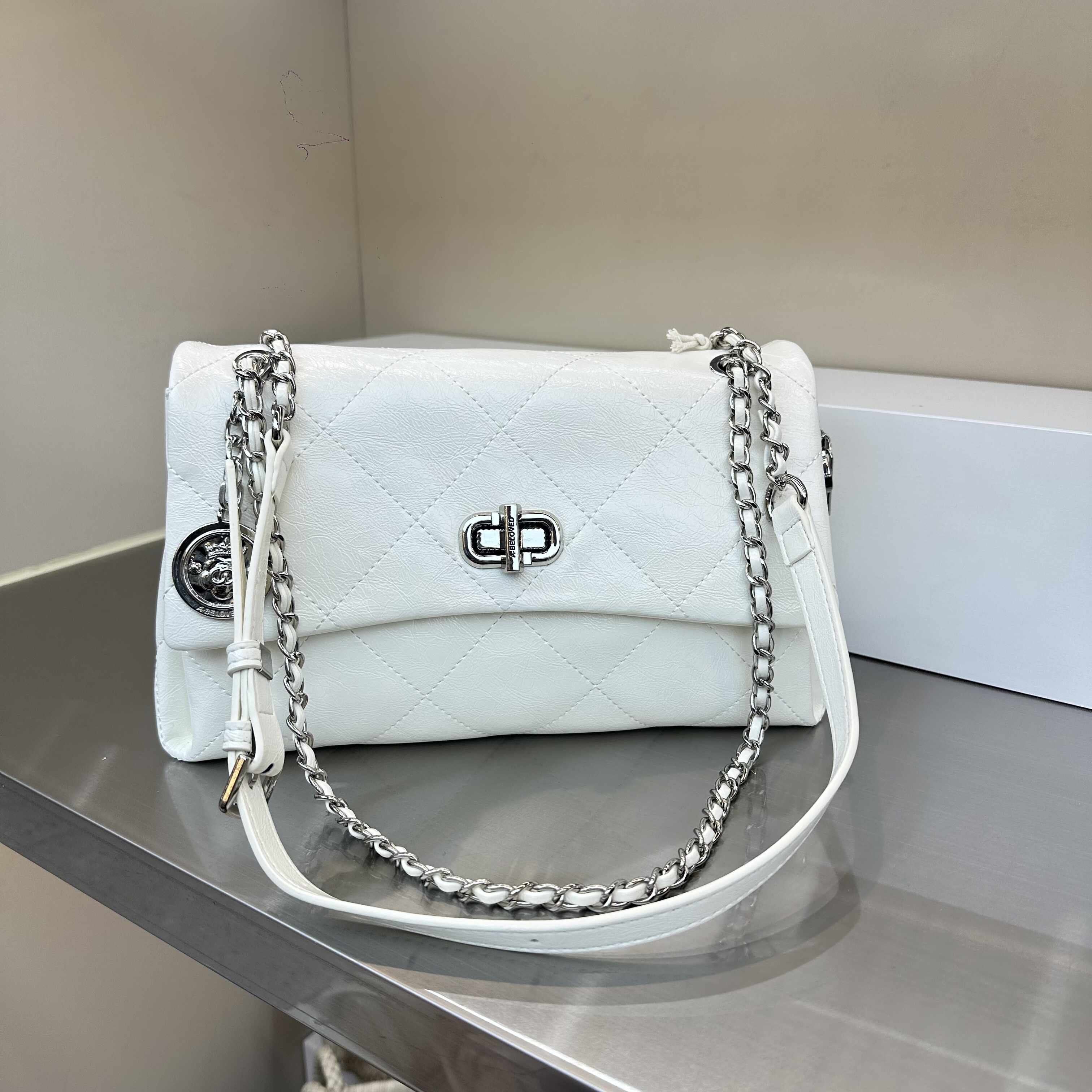 小香风菱格链条锁扣翻盖分层软皮大容量包包新款复古休闲单肩斜挎