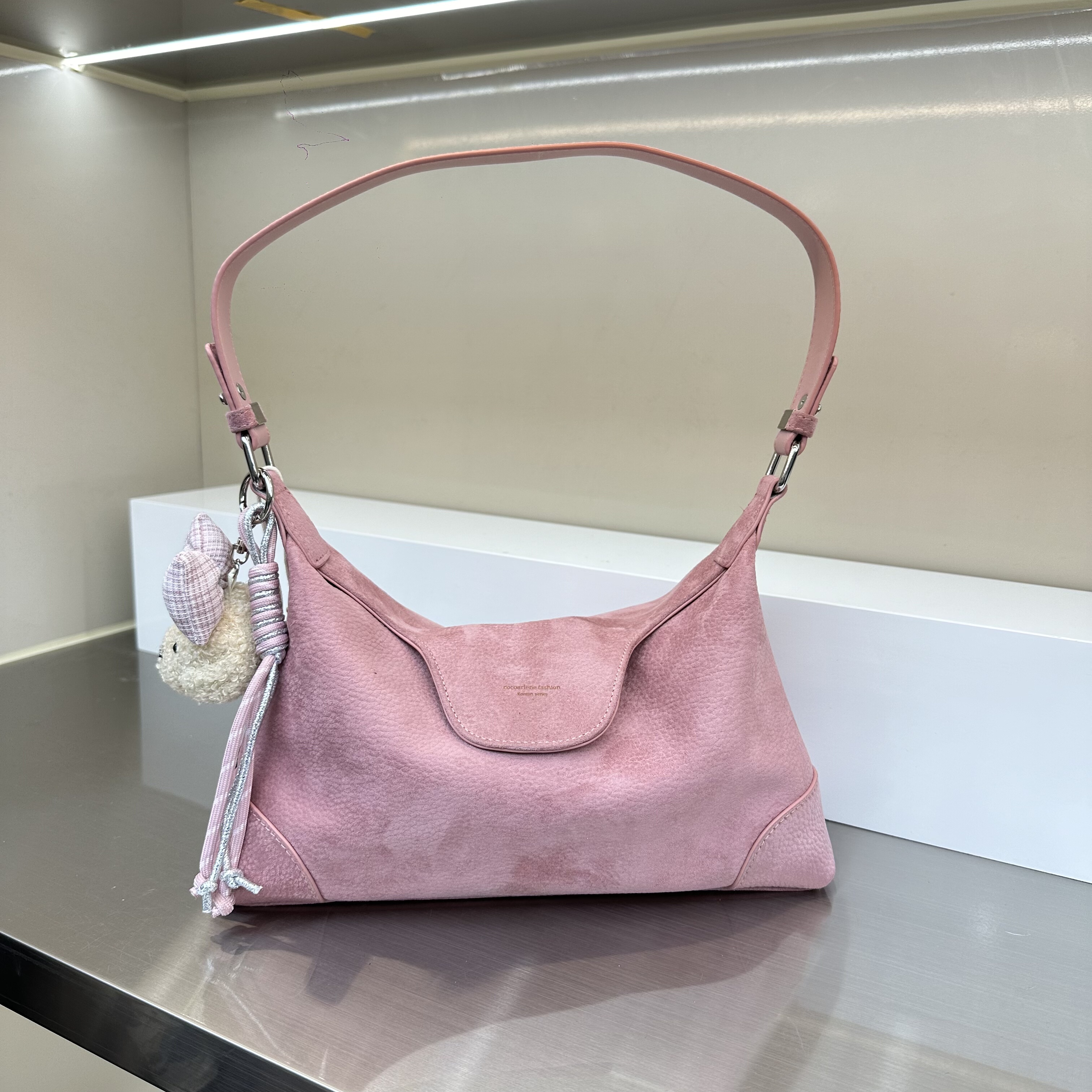 新款轻便大容量单肩腋下饺子包复古休闲慵懒风软皮斜挎女包韩版包