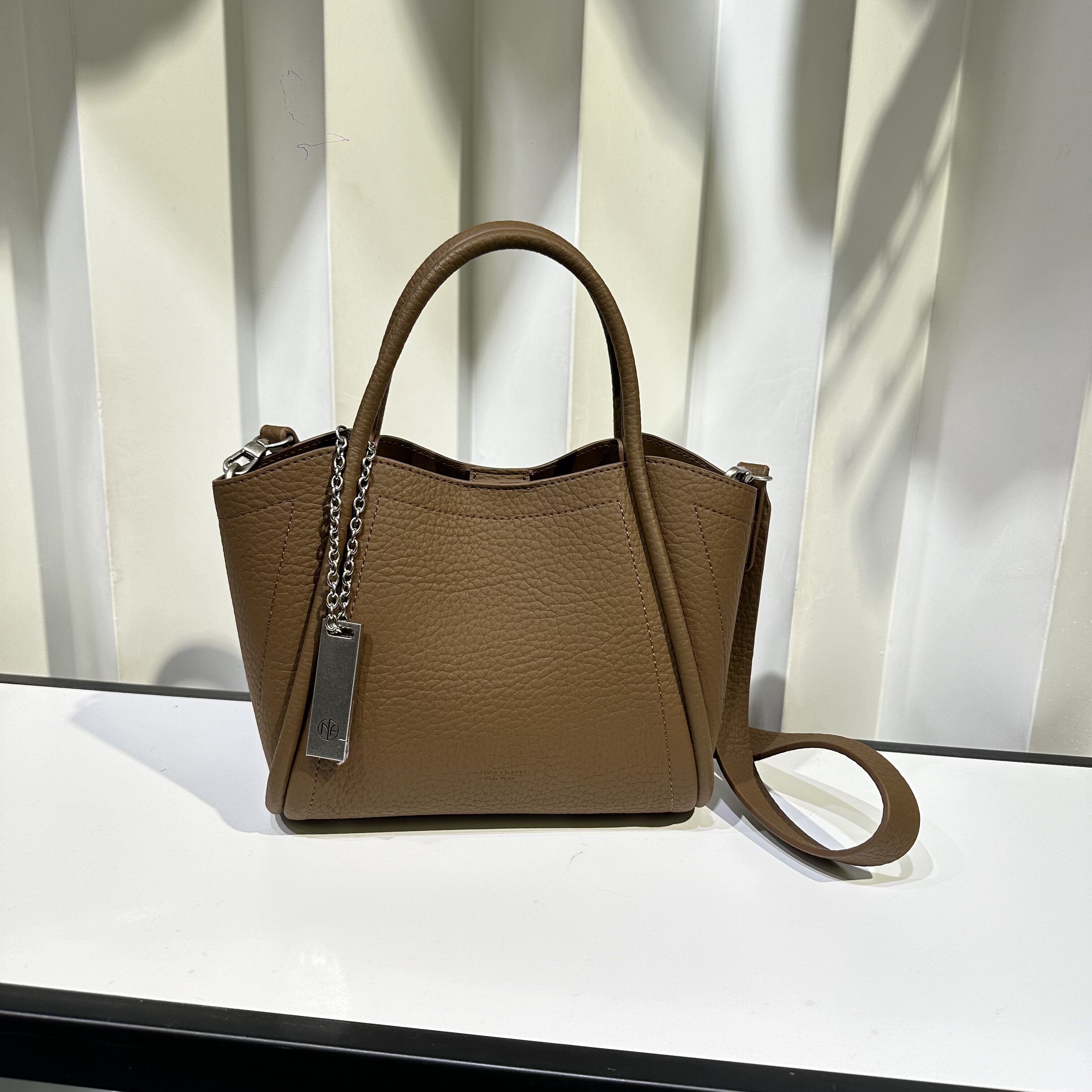 荔枝纹韩版手提菜篮子包女包时尚百搭单肩斜挎包小众设计感翅膀包