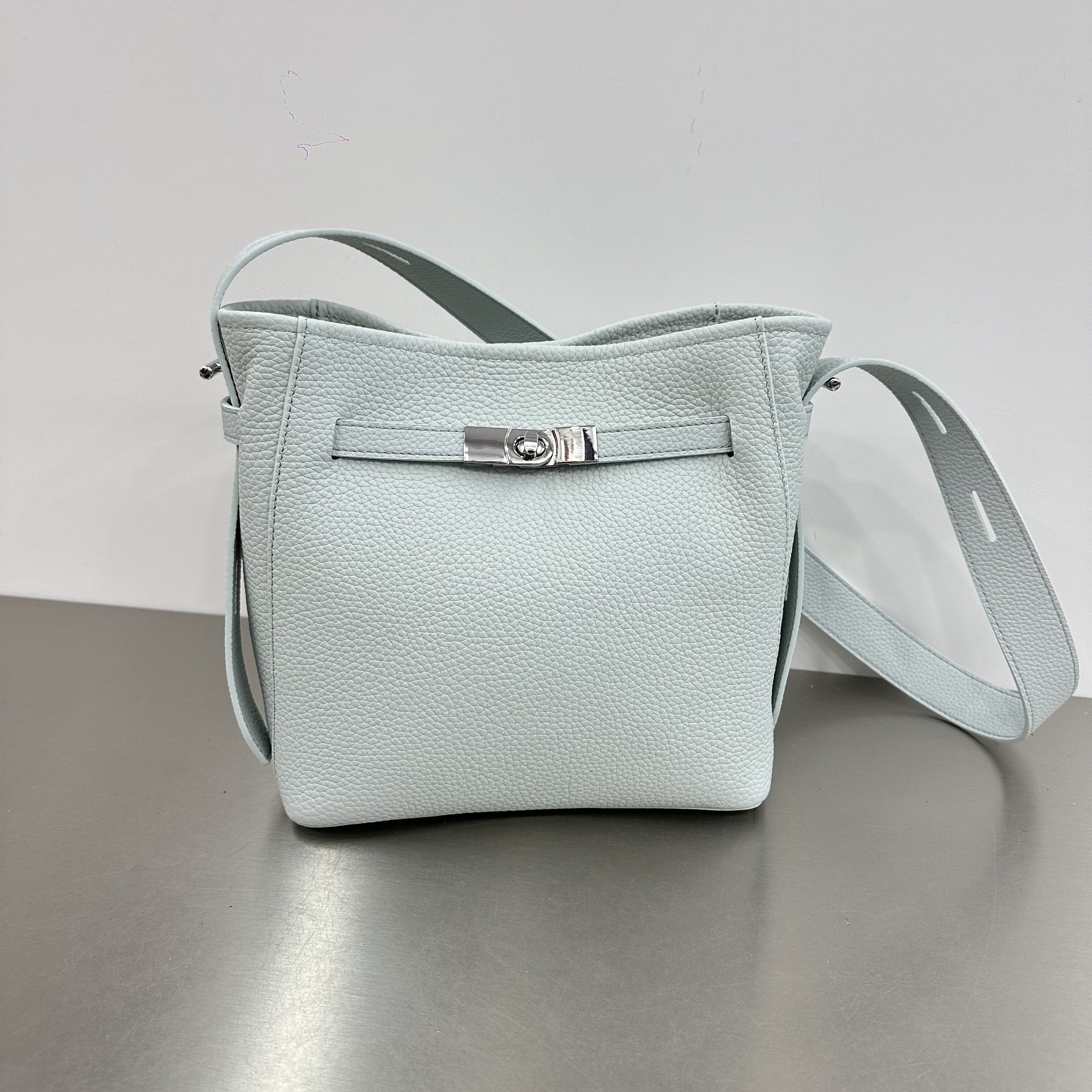 荔枝纹牛皮新款复古休闲慵懒风软皮分层单肩包斜挎女包纯色真皮包