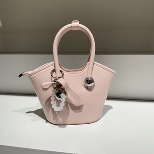 新款复古休闲慵懒风软皮手提菜篮子包斜挎女包纯色简约分层实用包