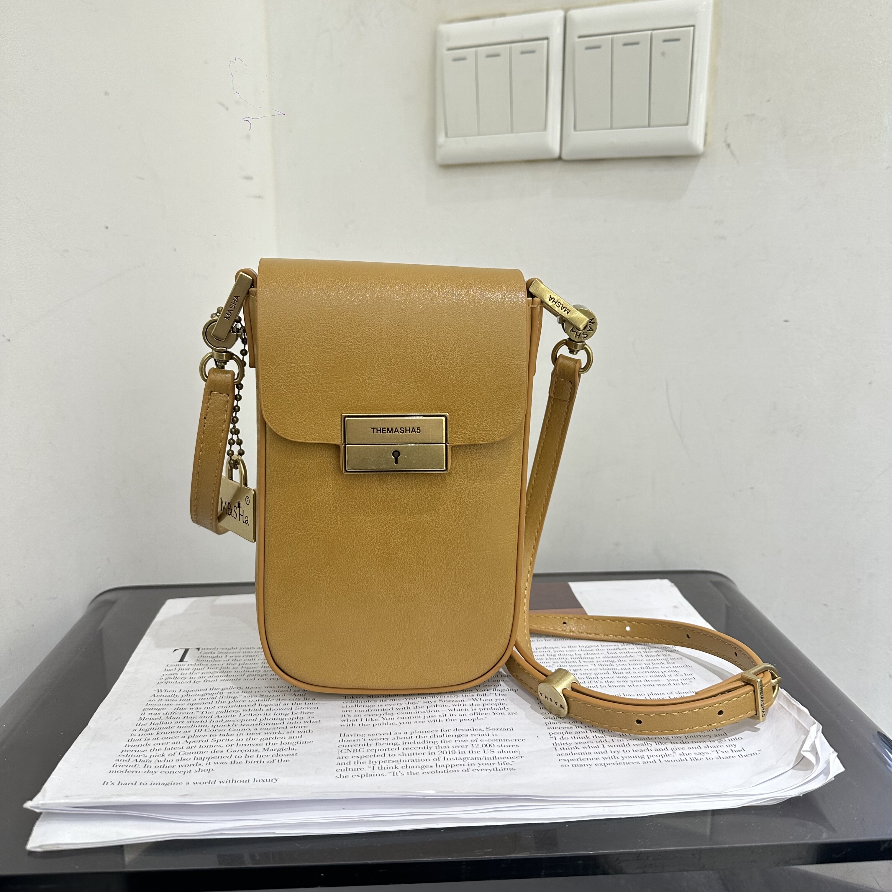 玛莎新款复古休闲定型手机包实用时尚简约斜挎百搭包女洋气翻盖包,箱包皮具/热销女包/男包,通用款女包,淘宝优惠券,粉丝福利购,淘宝优惠卷