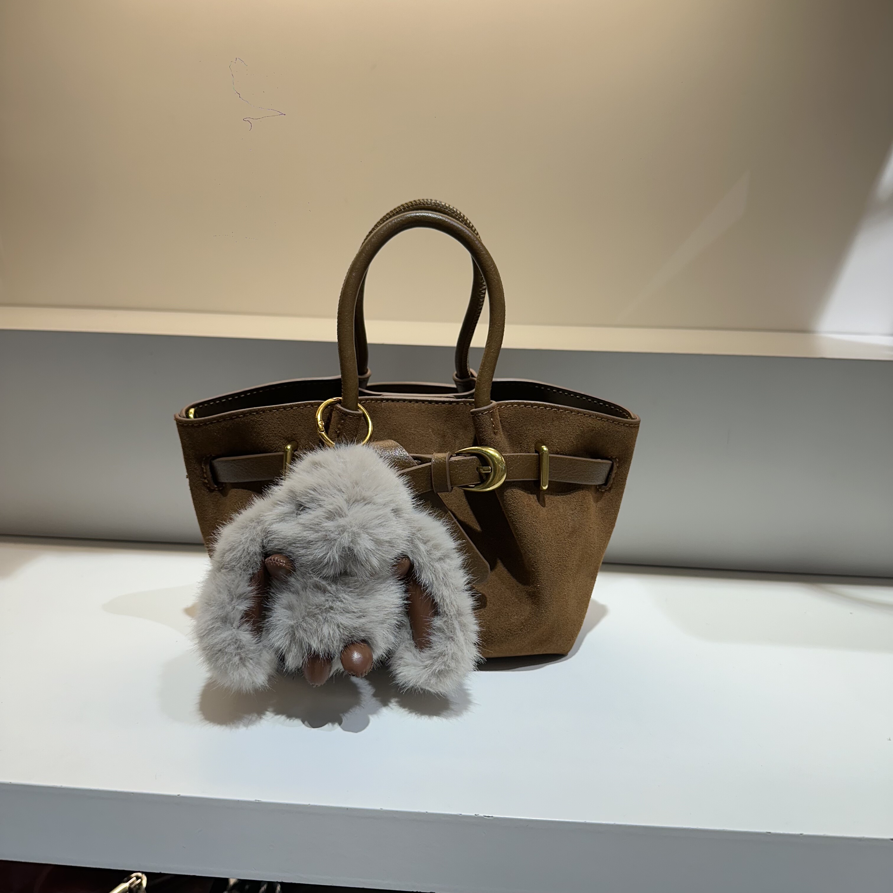 兔子挂饰新款磨砂皮韩版手提菜篮子女包百搭斜挎洋气小众轻便简约