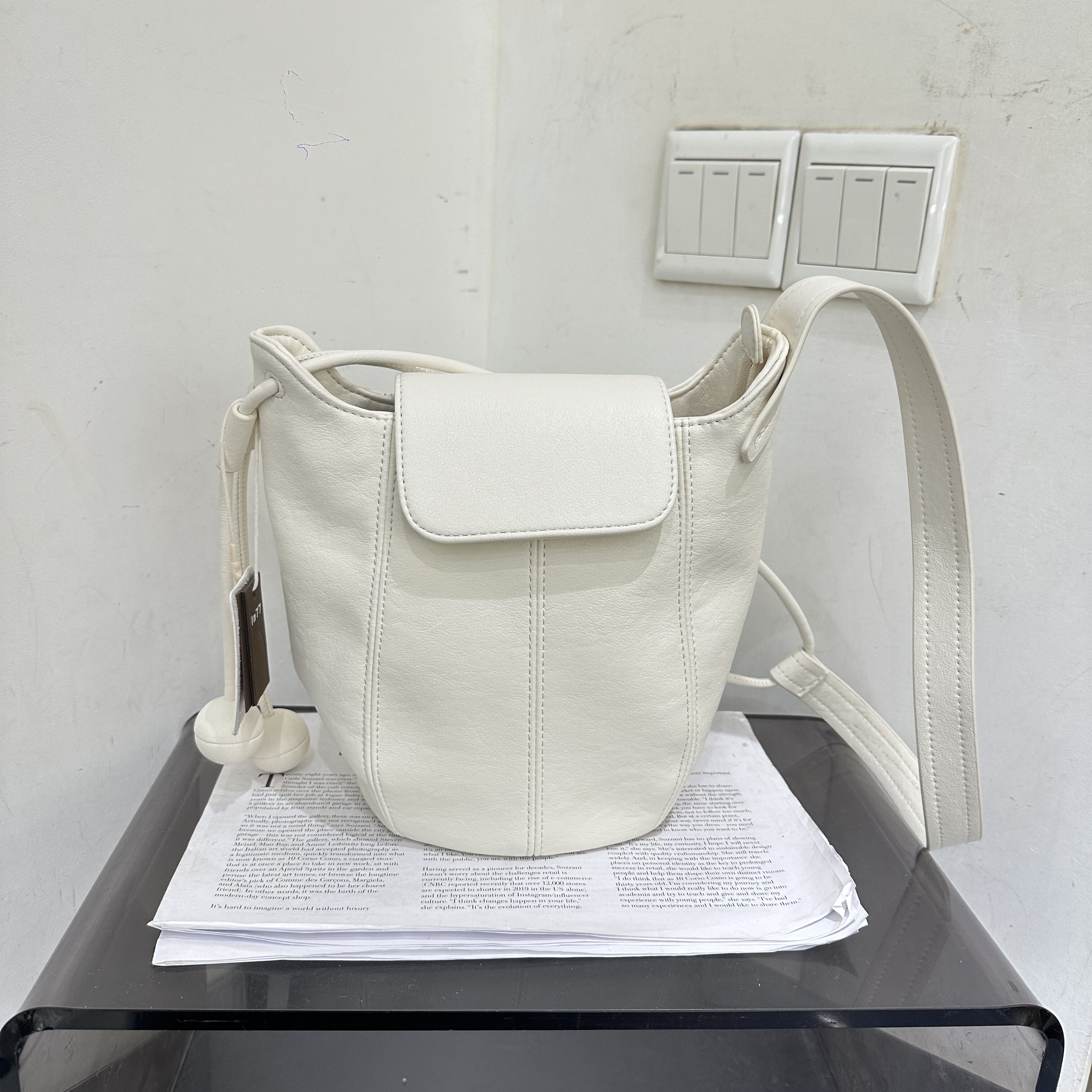 新款复古休闲慵懒风水桶包实用时尚简约斜挎百搭单肩包椭圆形包包