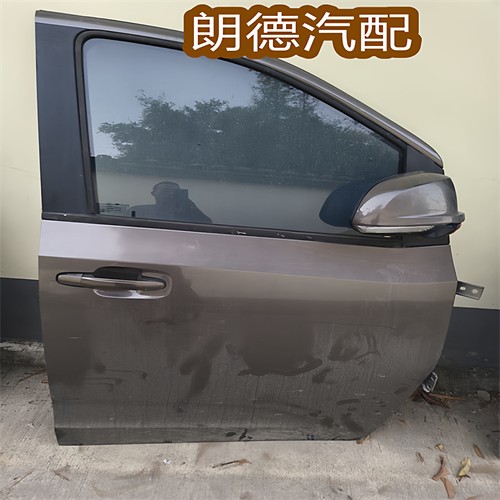 适用于 16款 大通 g10  右前车门 门壳 车门壳